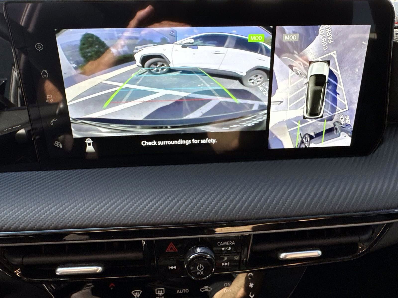 Used 2025 Nissan Kicks SR image 27