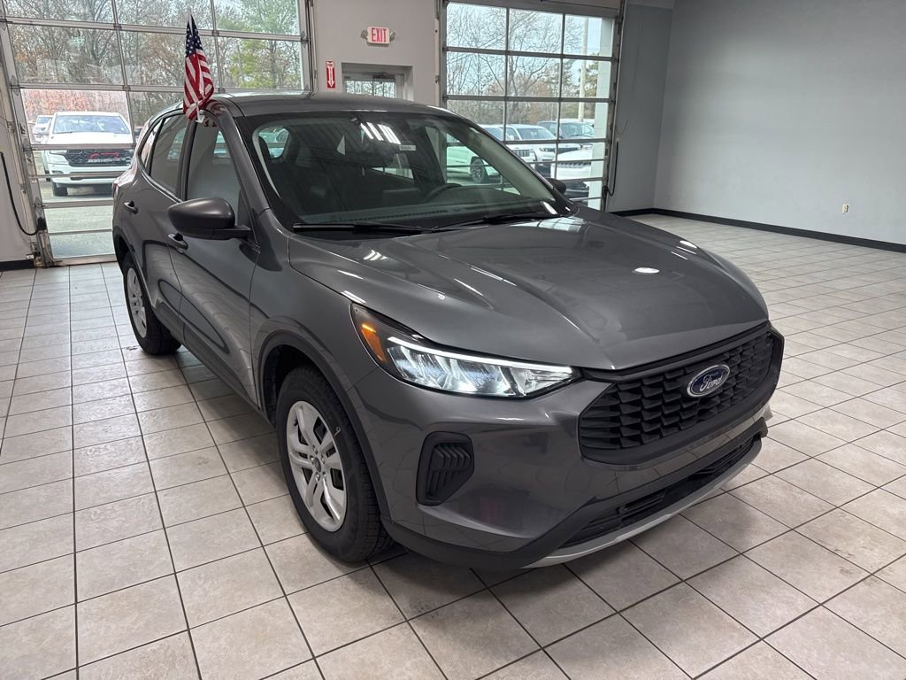 Used 2023 Ford Escape AWD image 65