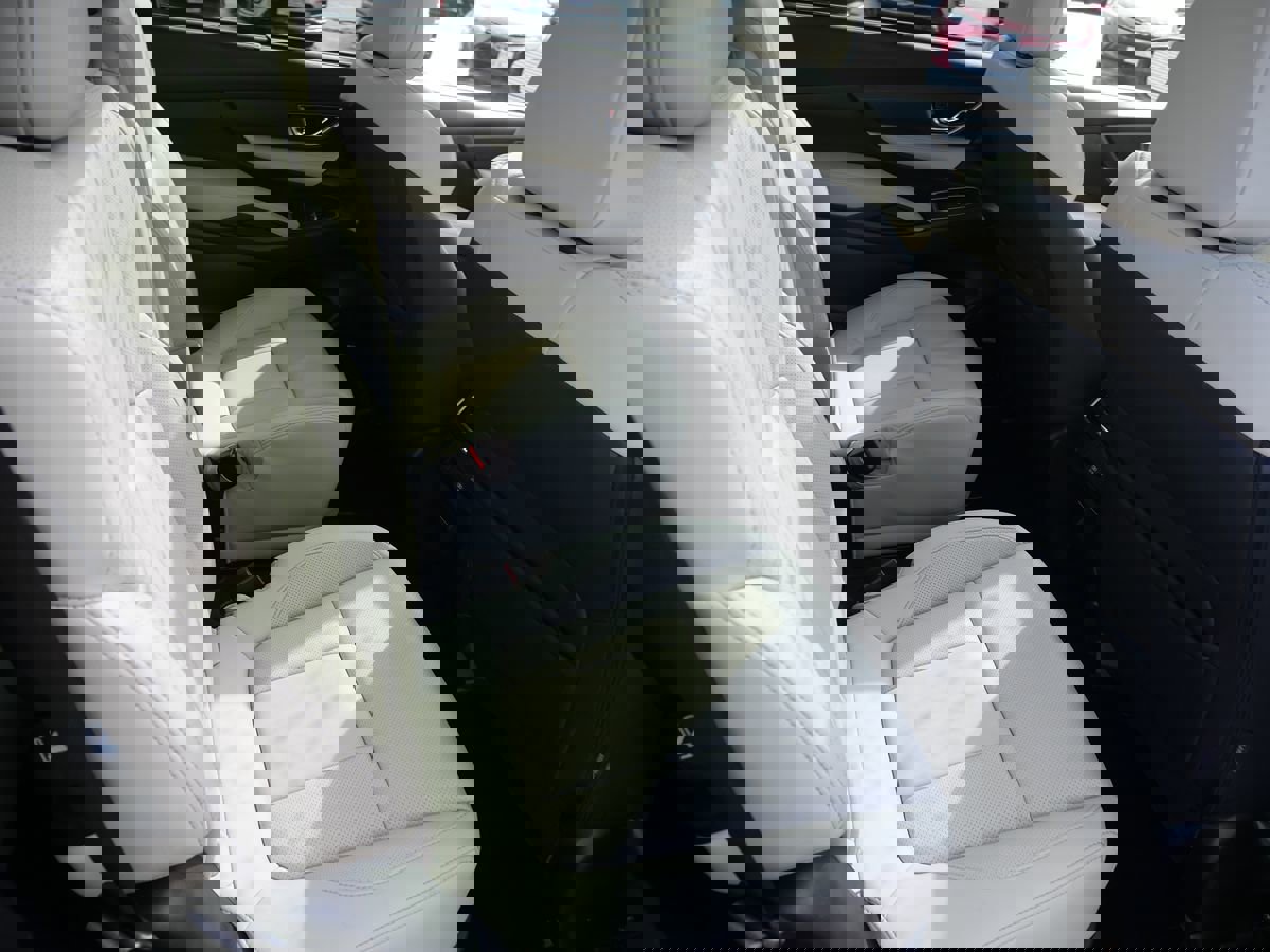 Used 2021 Subaru Ascent Limited w/ Technology Package image 28