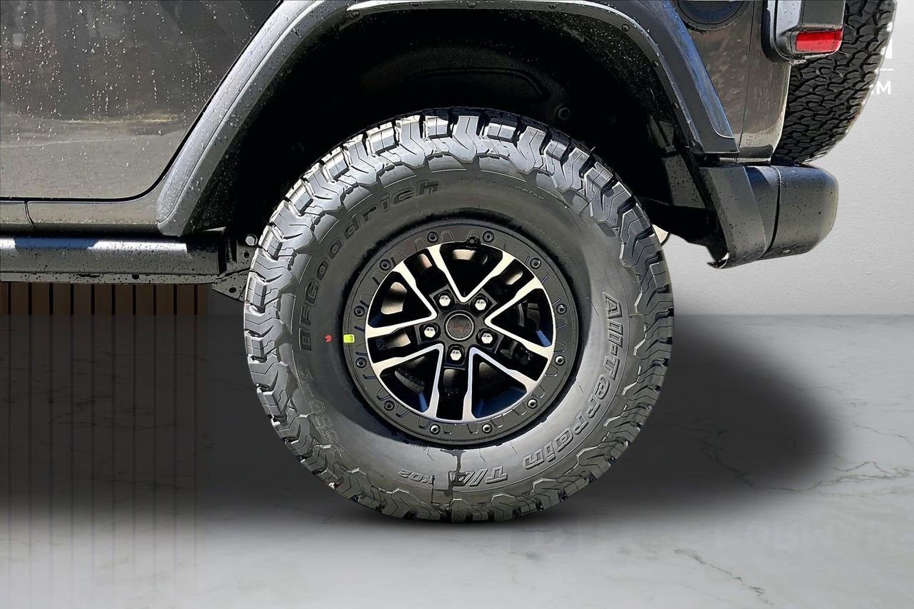 New 2026 Jeep Wrangler Unlimited Rubicon AWD/4WD image 32