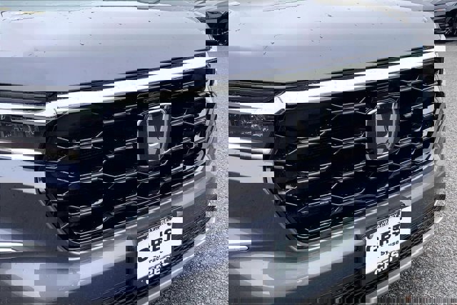 Used 2025 Honda Pilot Touring image 30