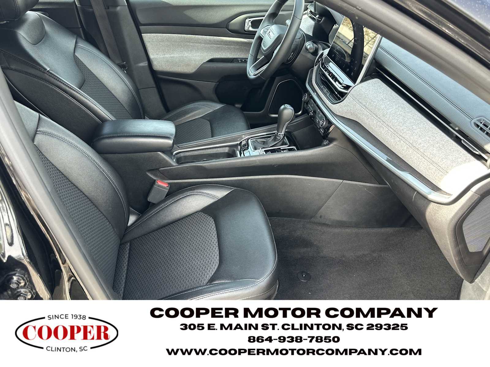 Used 2024 Jeep Compass Latitude image 14