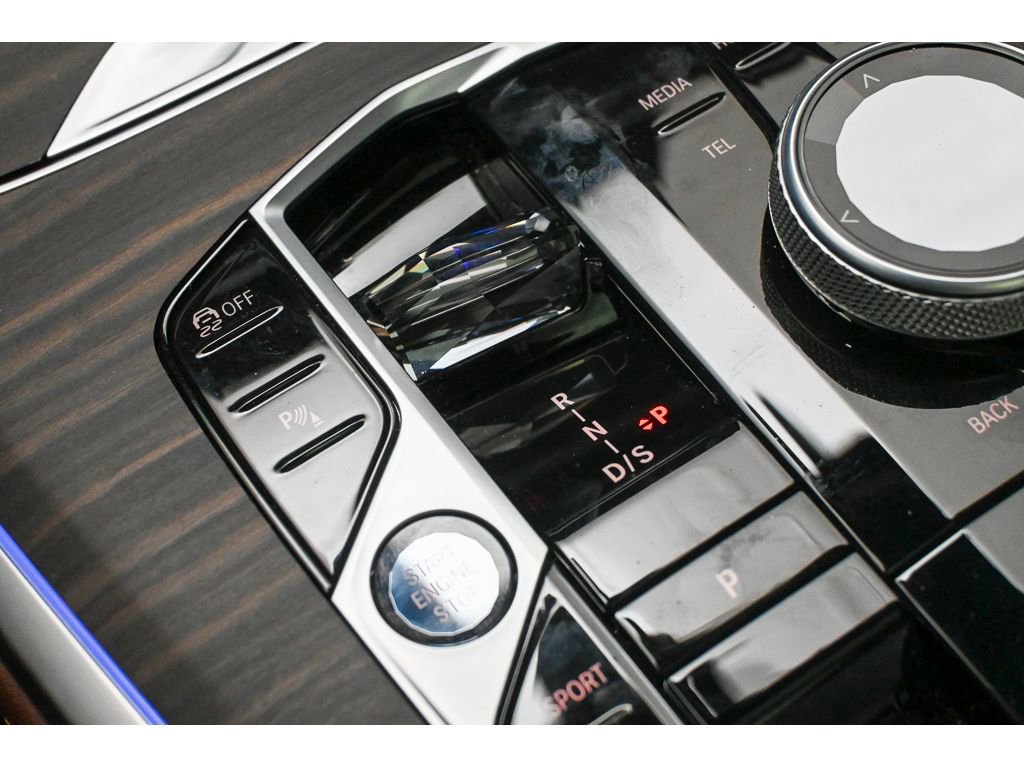 Used 2025 BMW X7 xDrive40i w/ Executive Package image 51