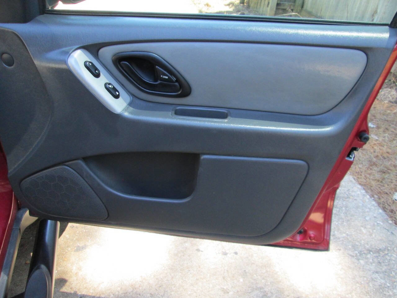 Used 2006 Ford Escape XLT AWD/4WD image 25