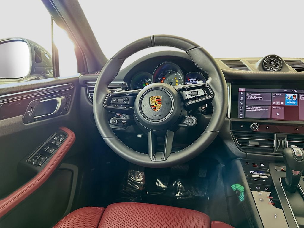 Certified 2026 Porsche Macan Turbo AWD/4WD image 25