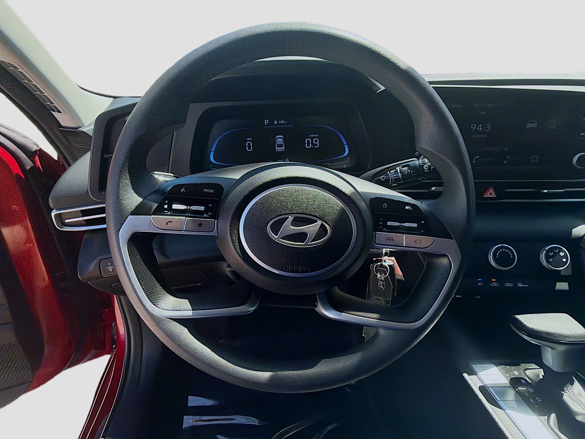 Used 2025 Hyundai Elantra SE image 8