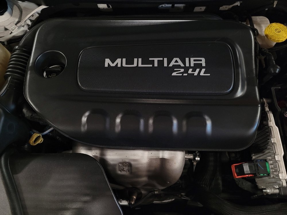 Used 2018 Jeep Cherokee Latitude Plus image 30