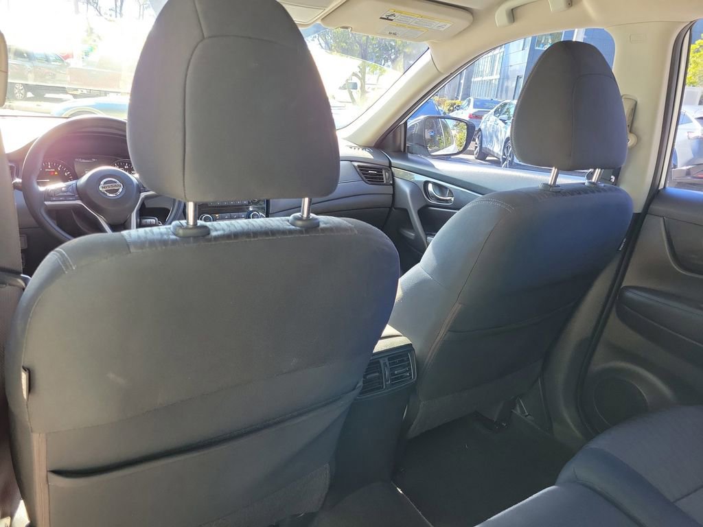 Used 2017 Nissan Rogue S image 16