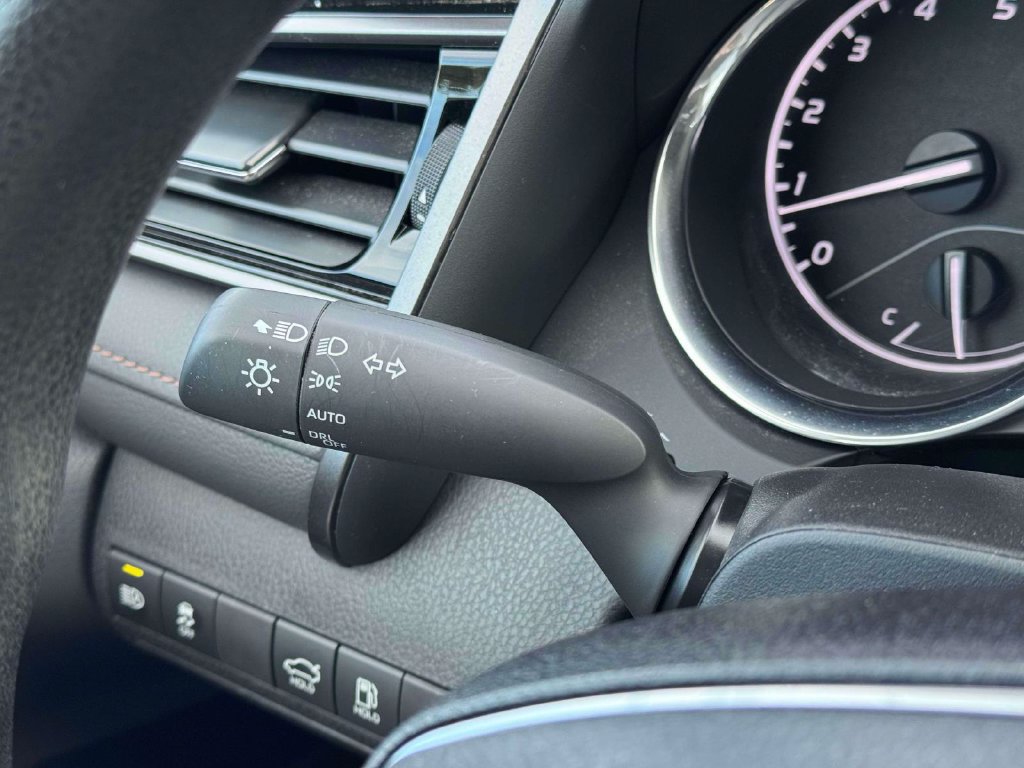 Used 2019 Toyota Camry LE FWD image 22