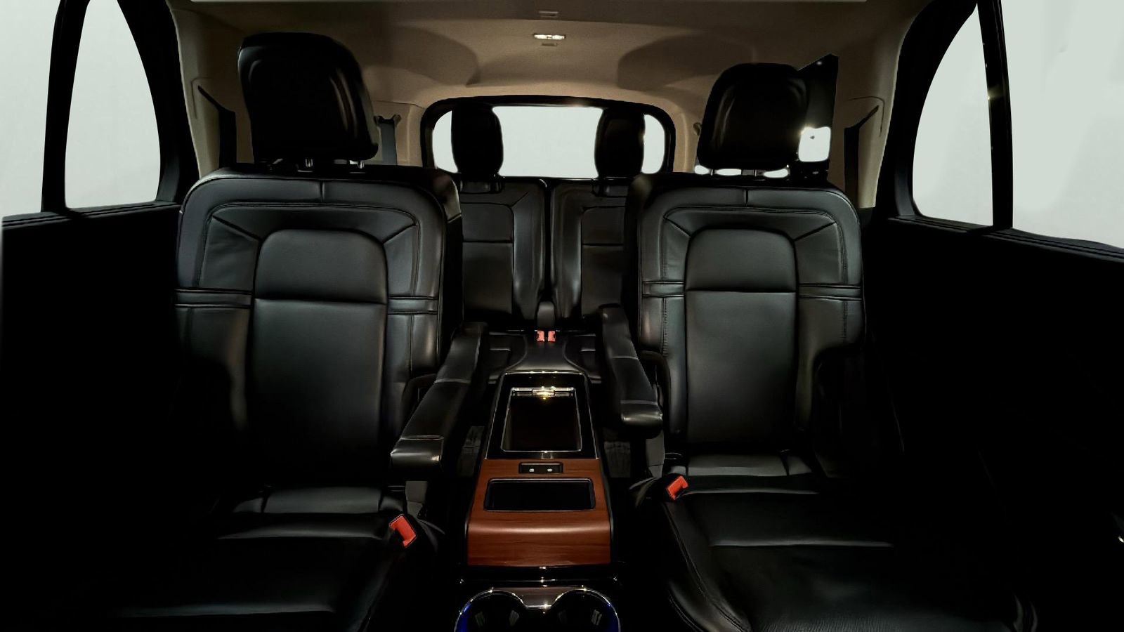 Used 2021 Lincoln Aviator Reserve w/ Equipment Group 202A image 25