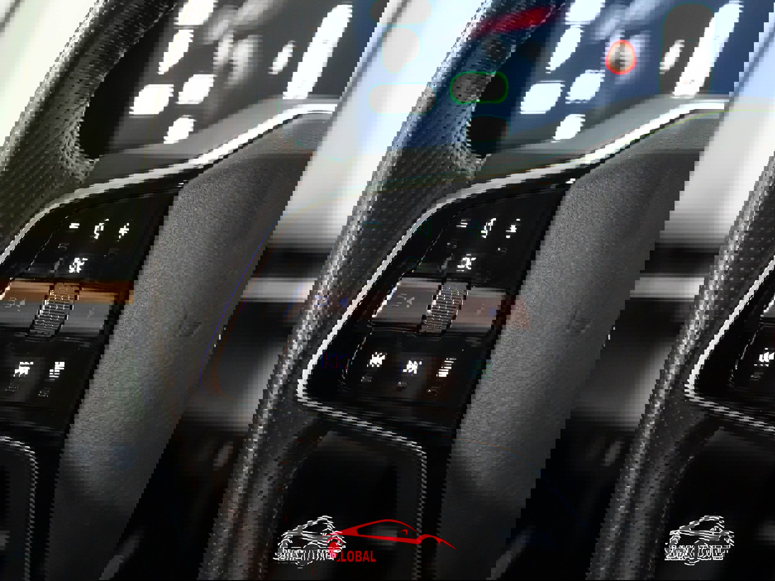 Used 2023 Nissan Ariya FWD image 25