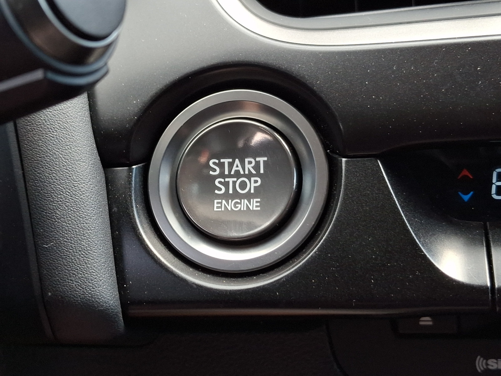 Used 2022 Lexus UX 200 w/ Accessory Package (Z1) FWD image 23
