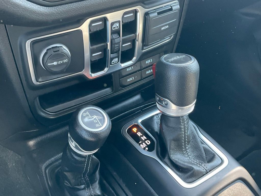 Used 2024 Jeep Gladiator Sport image 15