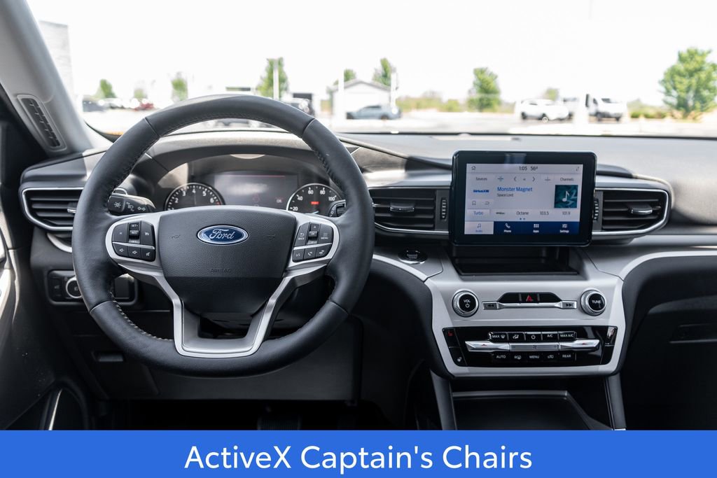 Used 2022 Ford Explorer XLT w/ Equipment Group 202A AWD/4WD image 17