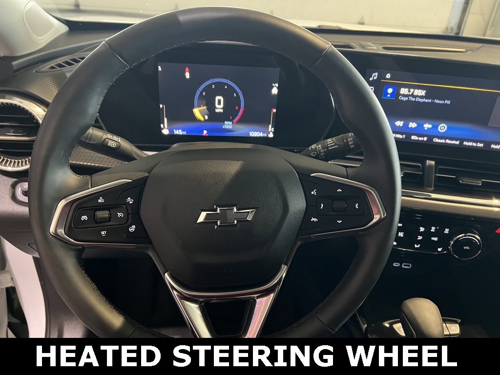 Used 2025 Chevrolet Trax ACTIV w/ Sunroof Package image 17