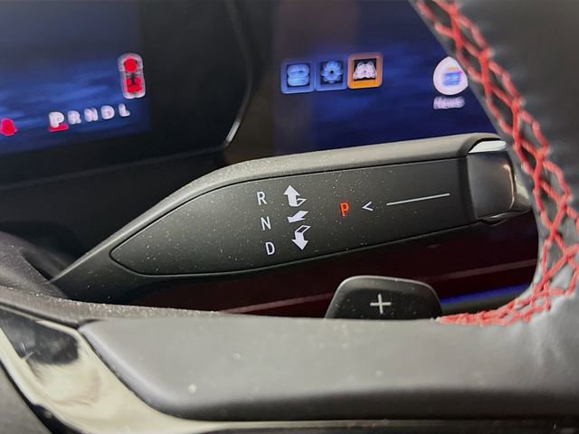 Used 2024 Chevrolet Traverse RS image 18