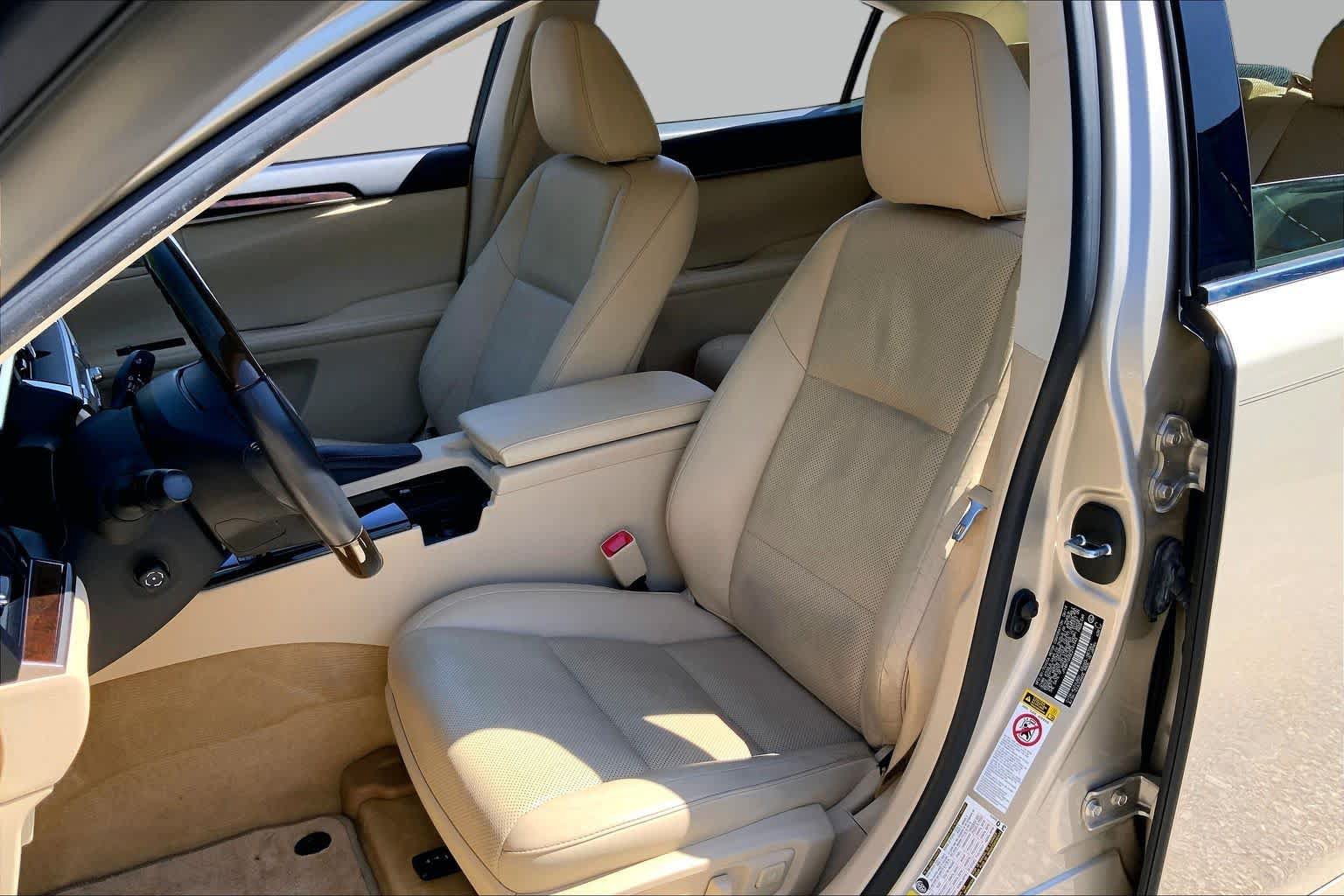 Used 2014 Lexus ES 350 w/ Luxury Package FWD image 8