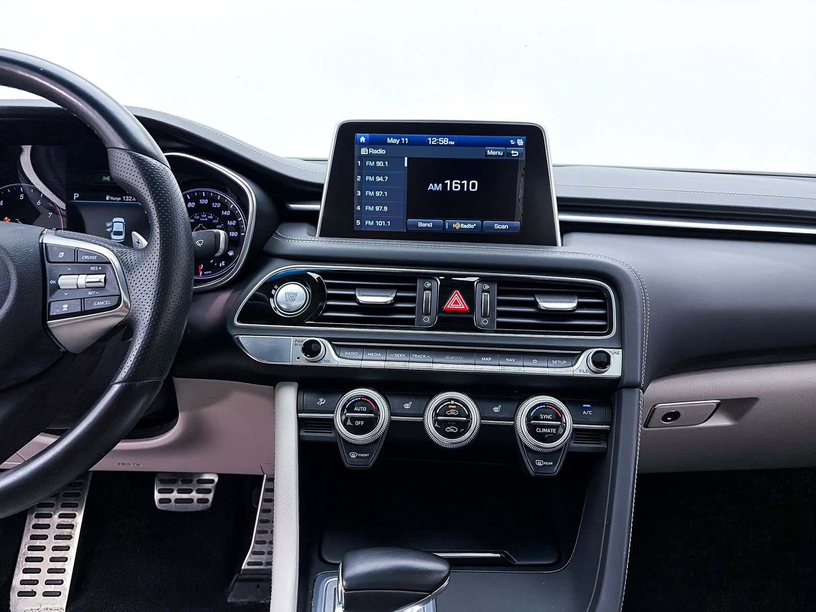 Used 2020 Genesis G70 3.3T AWD/4WD image 8
