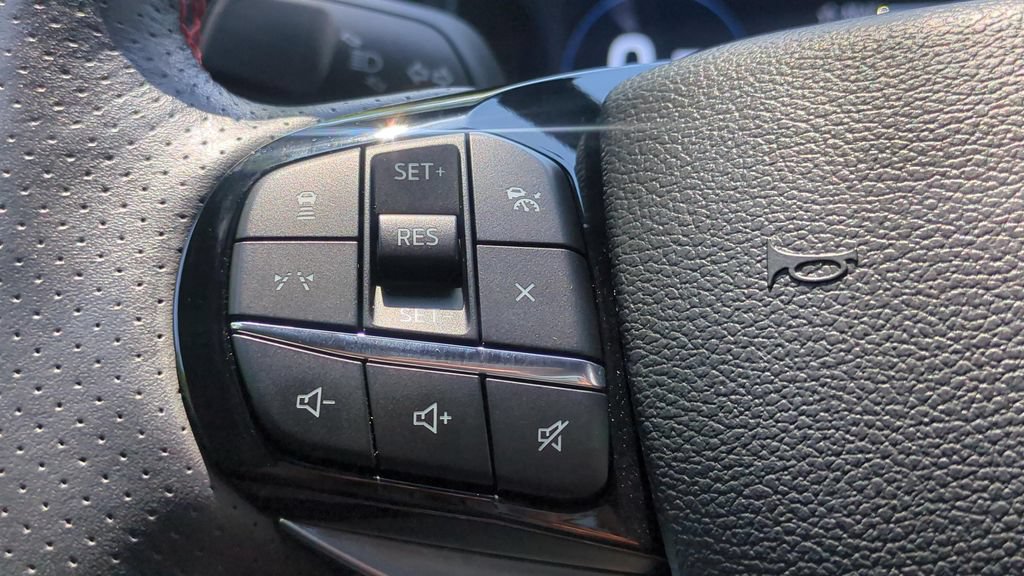 Used 2025 Ford Explorer ST-Line AWD/4WD image 20