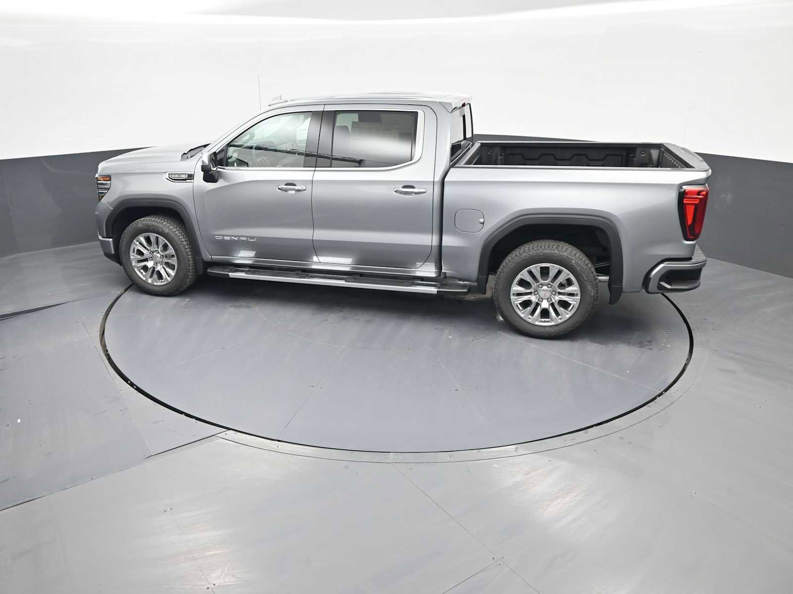 New 2026 GMC Sierra 1500 Denali w/ Technology Package AWD/4WD image 31