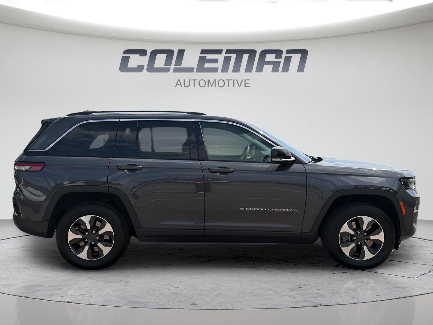 Used 2024 Jeep Grand Cherokee Limited 4xe AWD/4WD image 4