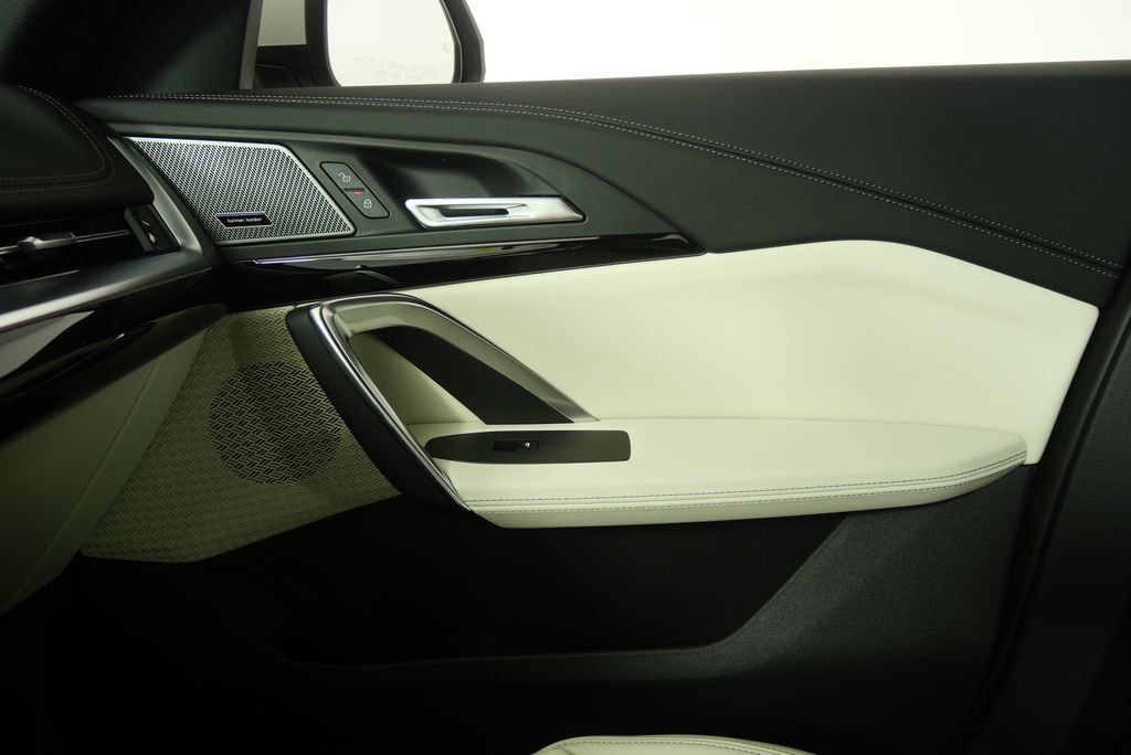 Used 2026 BMW X1 xDrive28i image 22