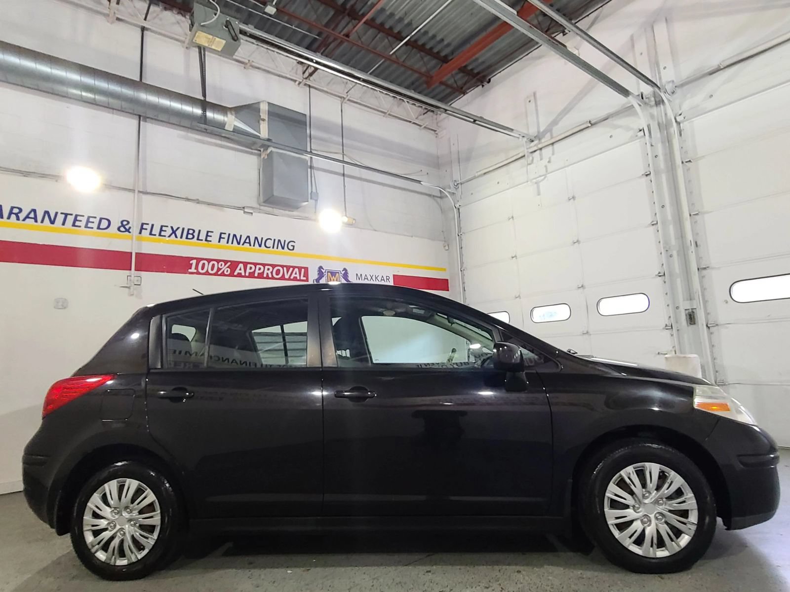 Used 2012 Nissan Versa 1.8 S w/ Plus Pkg FWD image 4
