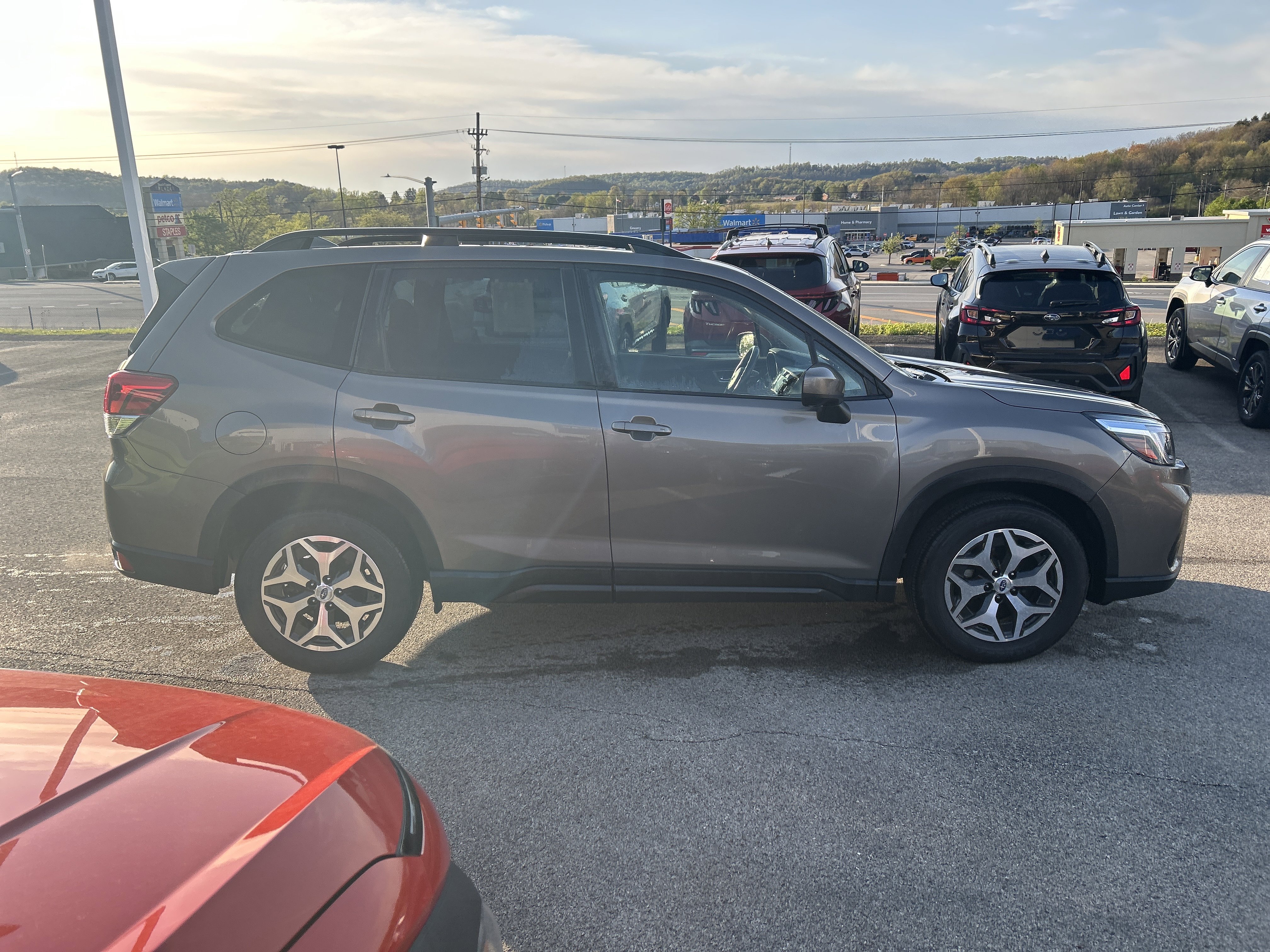Used 2021 Subaru Forester Premium w/ Popular Package #1 AWD/4WD image 5