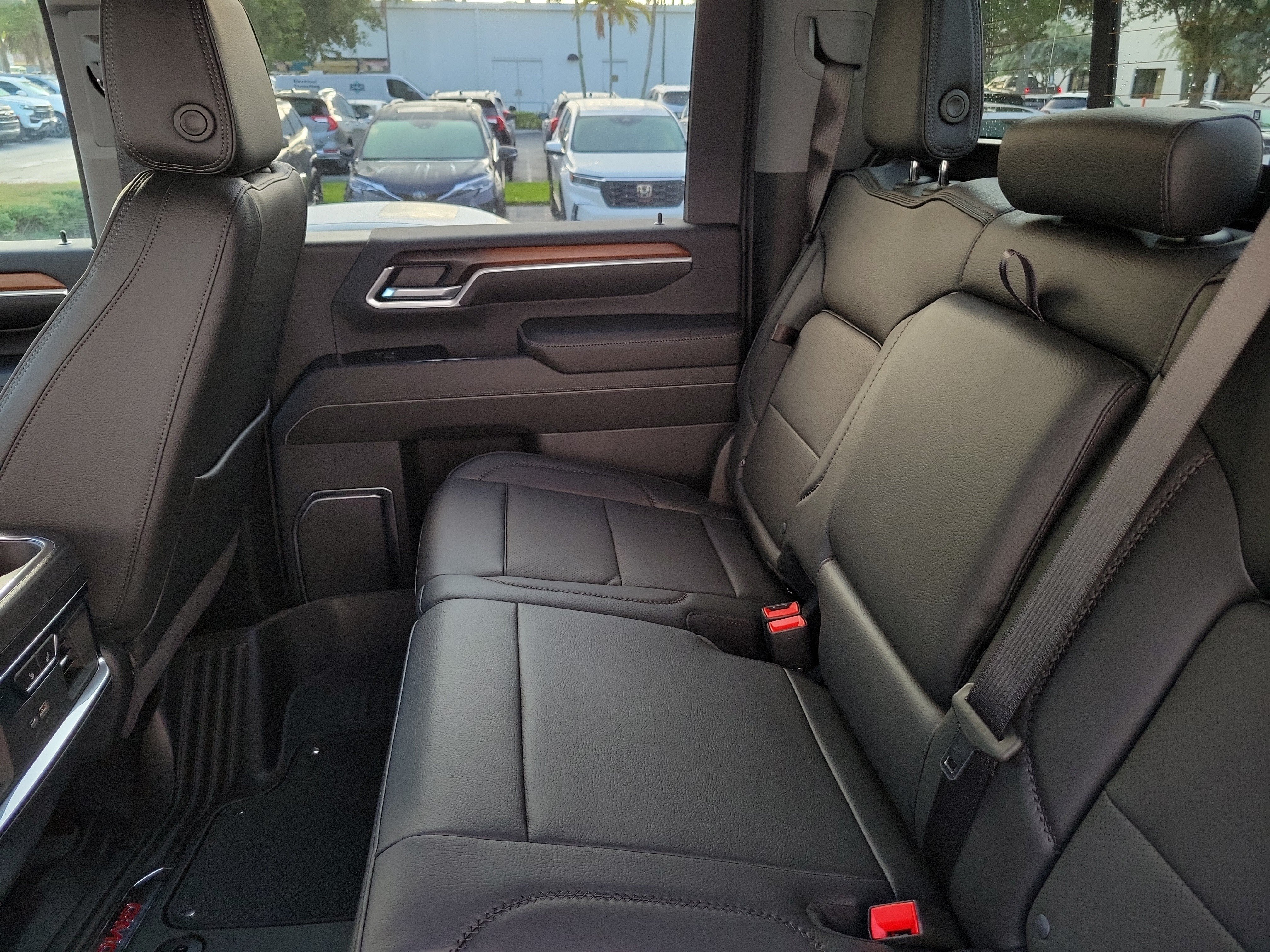 New 2026 GMC Sierra 3500 Denali w/ Denali Reserve Package AWD/4WD image 14