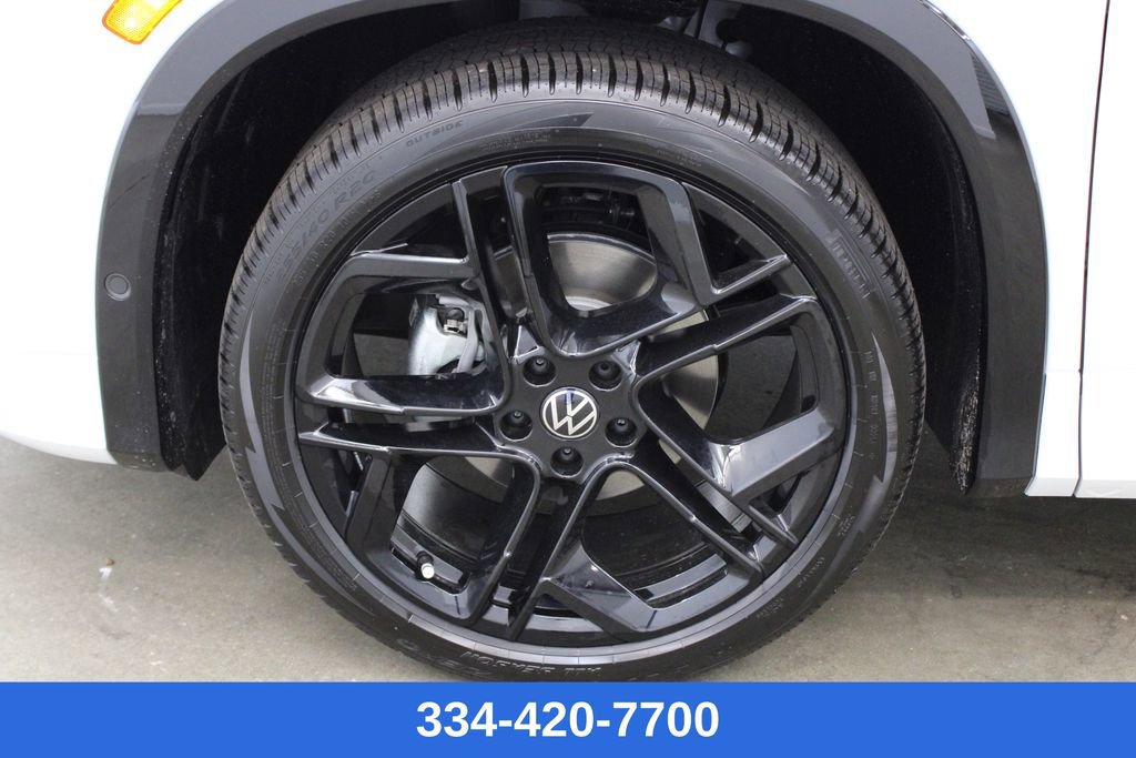 New 2026 Volkswagen Tiguan SE R-Line image 27