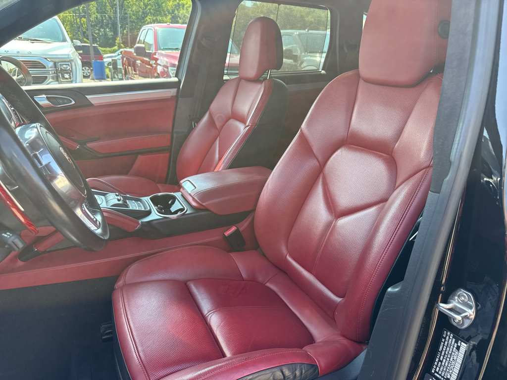 Used 2014 Porsche Cayenne Turbo AWD/4WD image 14