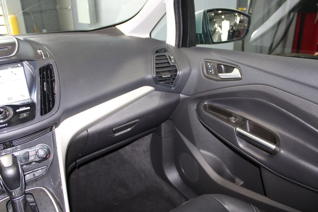 Used 2016 Ford C-MAX Energi SEL w/ Equipment Group 302A FWD image 23