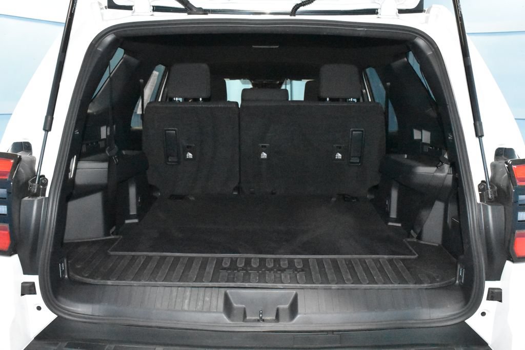 Used 2025 Toyota 4Runner SR5 AWD/4WD image 30