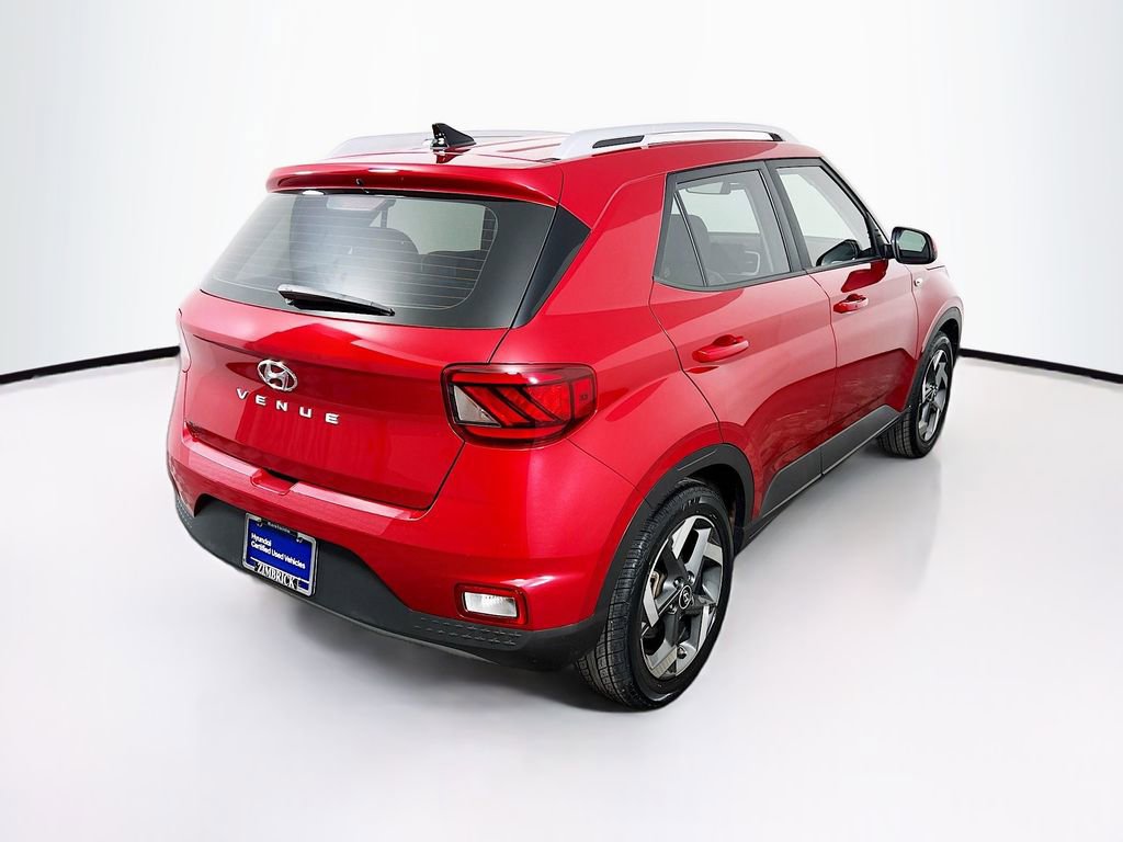 Certified 2022 Hyundai Venue Limited image 8