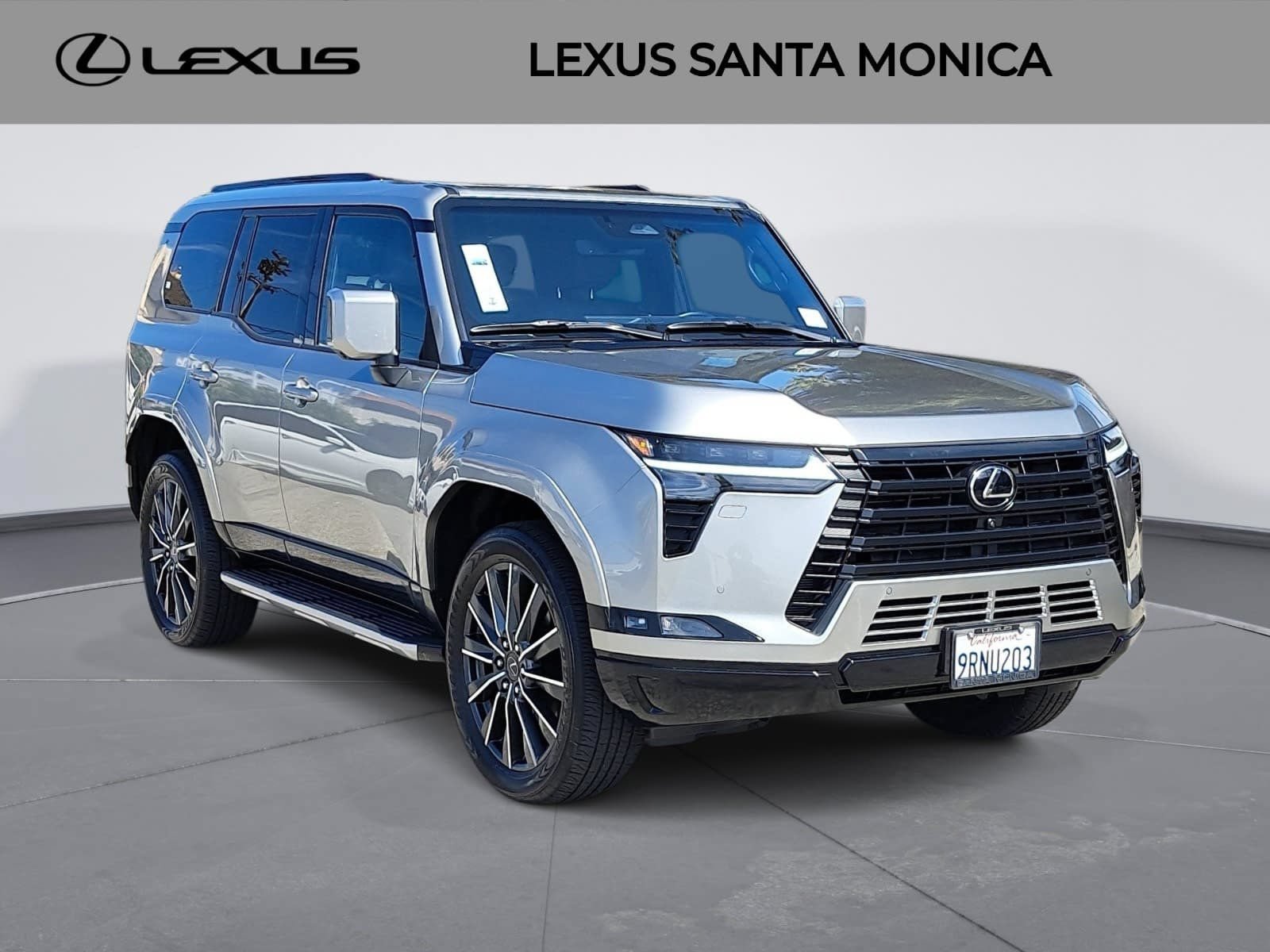 Used 2024 Lexus GX 550 w/ Accessory Package (2T) AWD/4WD image 3