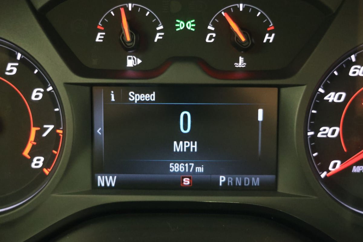 Used 2017 Chevrolet Camaro LT w/ RS Package RWD image 10
