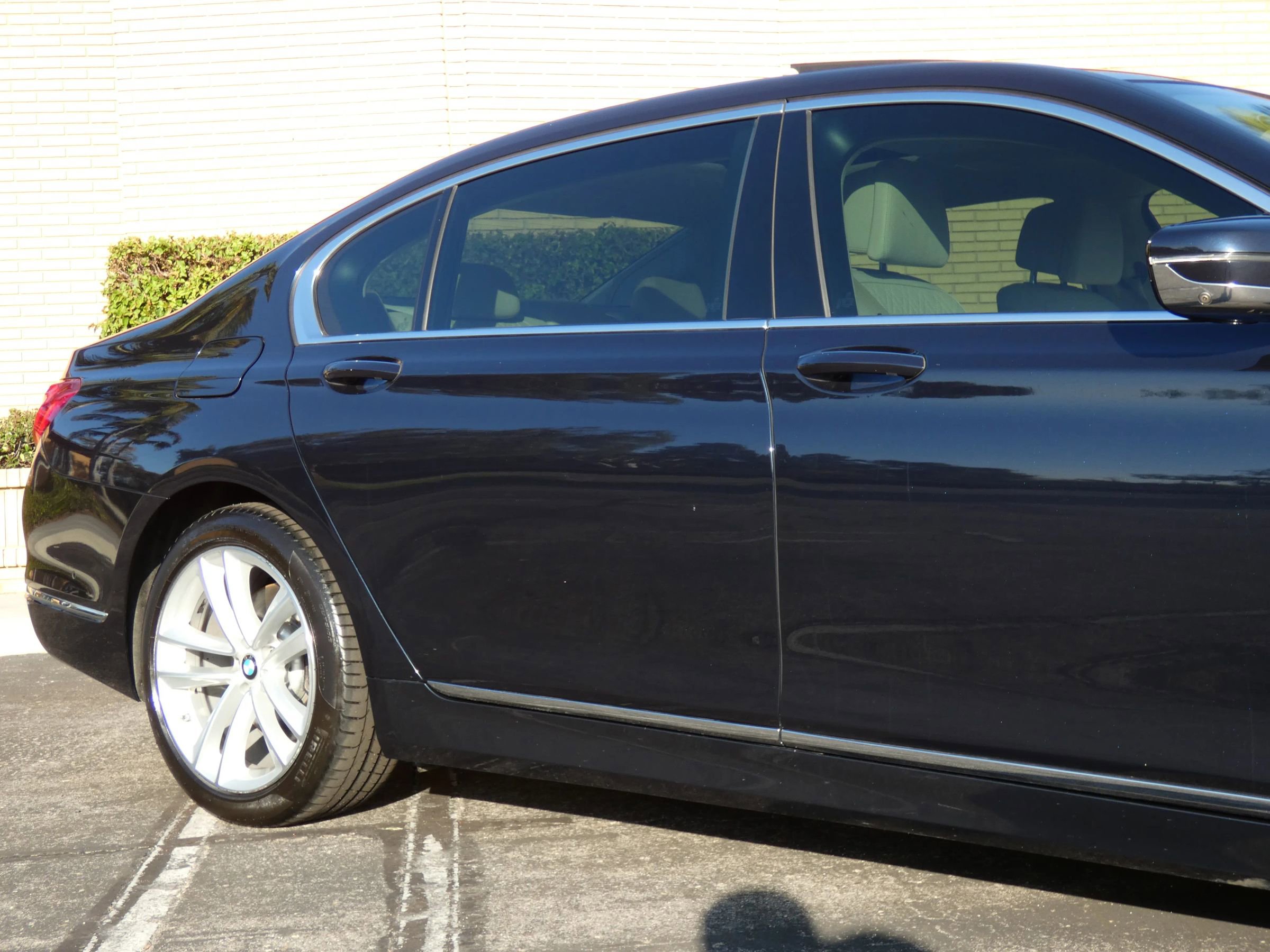 Used 2016 BMW 750i xDrive image 7