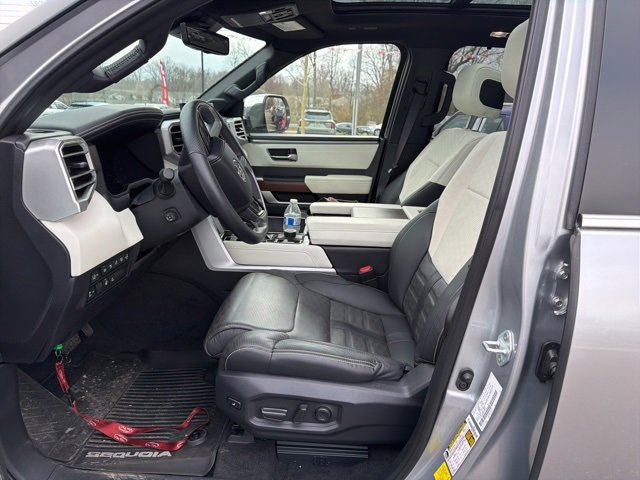 Used 2024 Toyota Sequoia Capstone image 19