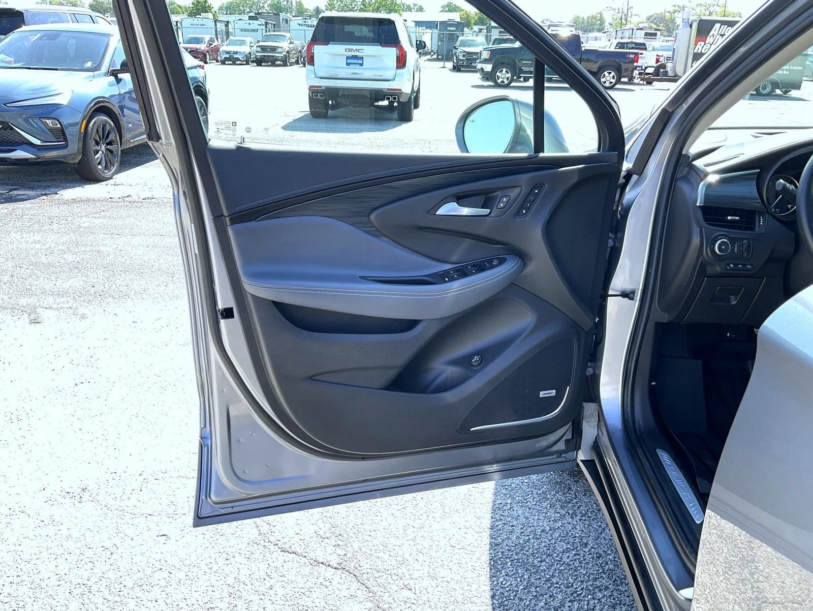 Certified 2020 Buick Envision Premium w/ Driver Confidence Package AWD/4WD image 9