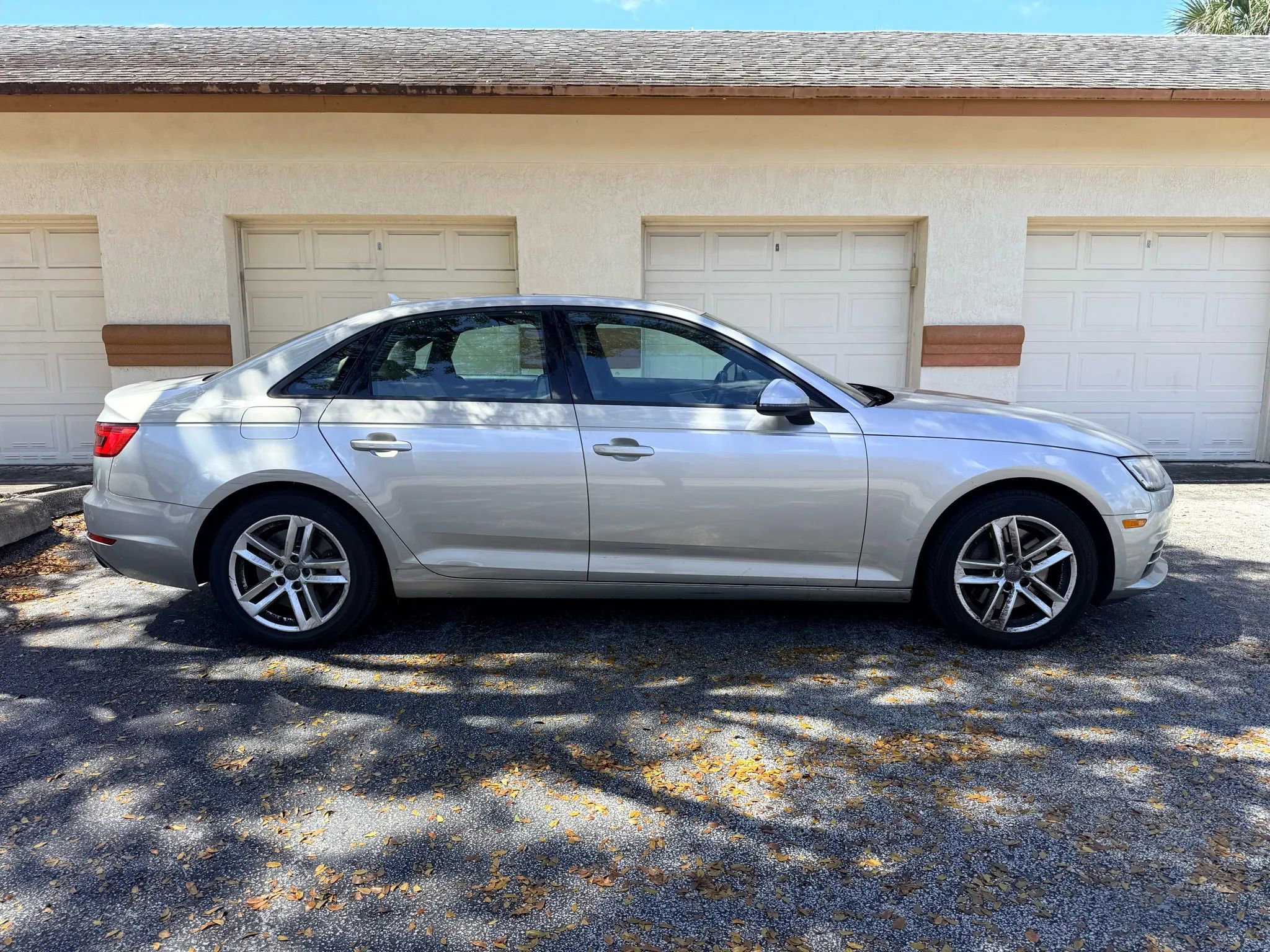 Used 2017 Audi A4 2.0T Premium image 3
