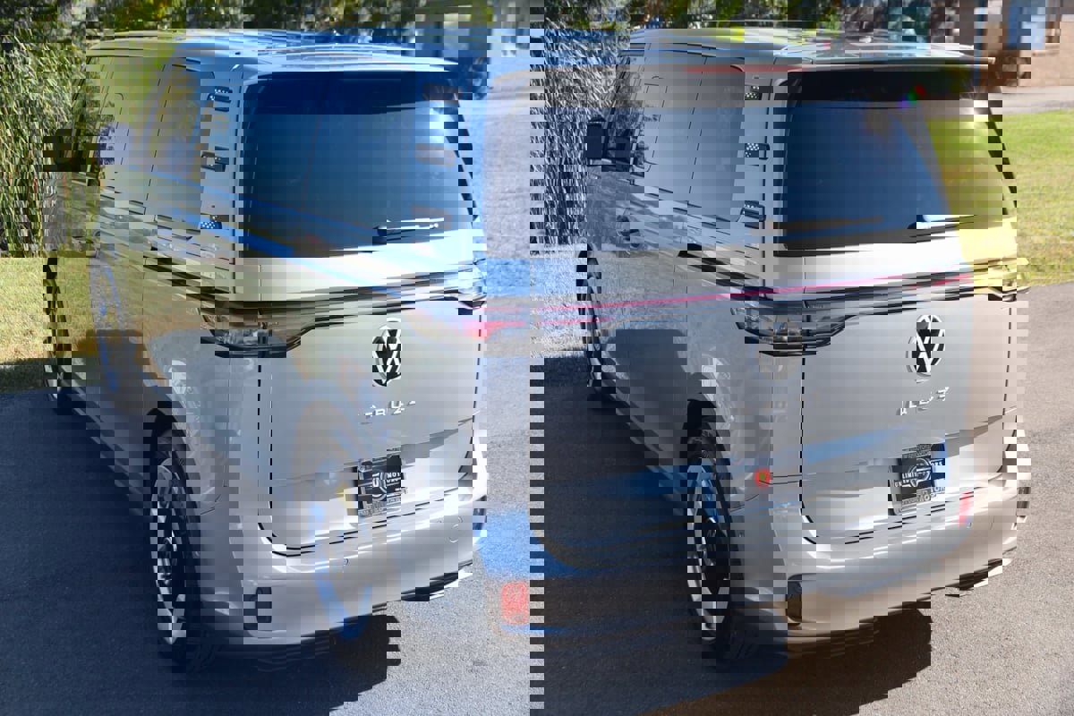 Used 2025 Volkswagen ID. Buzz Pro S image 30