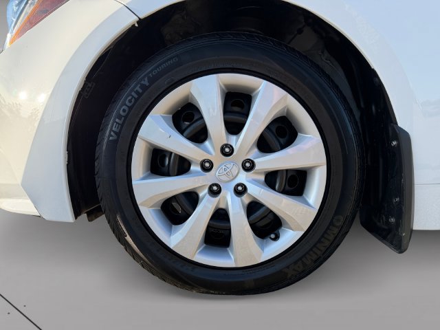 Used 2026 Toyota Corolla LE FWD image 9