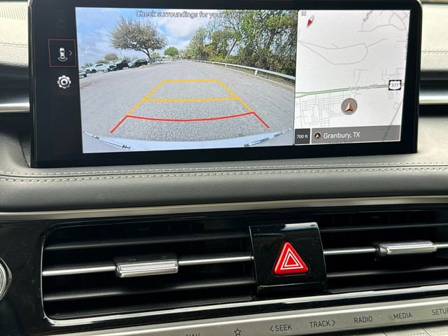 Used 2025 Genesis G70 2.5T image 19