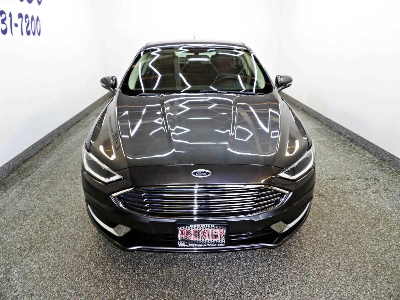 Used 2018 Ford Fusion Energi SE FWD image 2