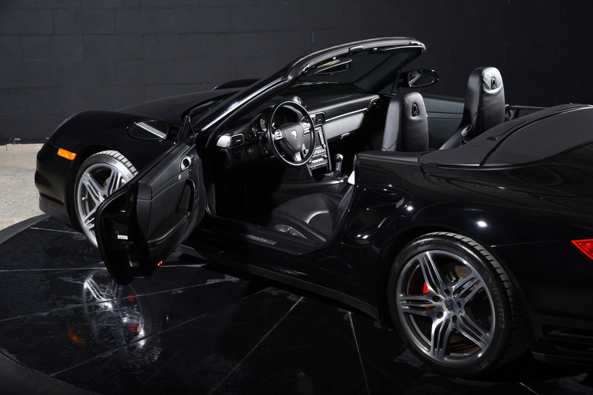 Used 2009 Porsche 911 Turbo AWD/4WD image 17