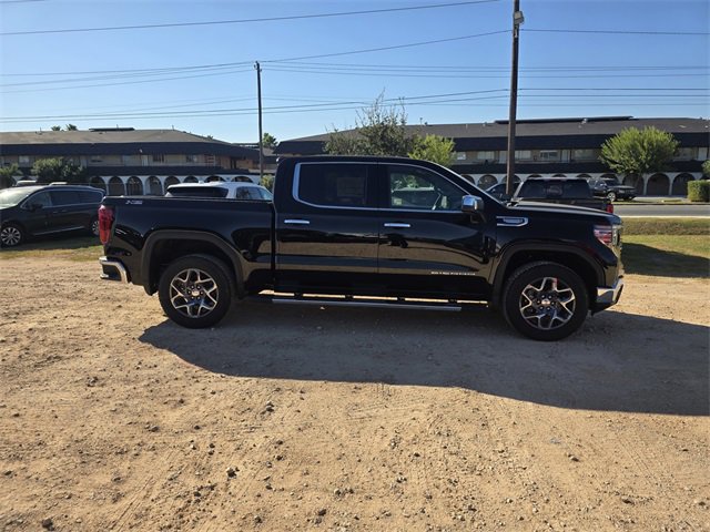 New 2026 GMC Sierra 1500 SLT image 4