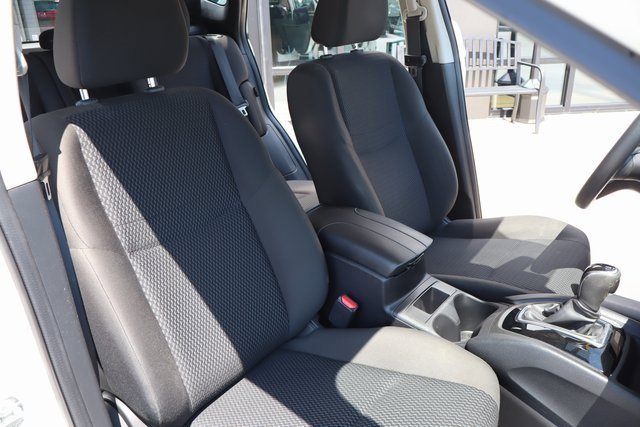 Used 2022 Nissan Rogue Sport S image 11