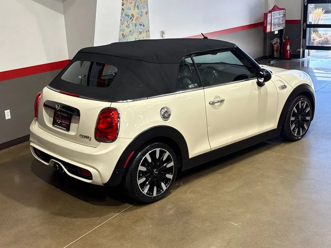 Used 2019 MINI Cooper S w/ Signature Upholstery Package FWD image 29