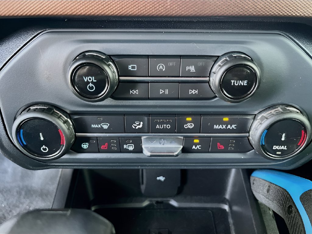 Used 2022 Ford Bronco Outer Banks AWD/4WD image 16