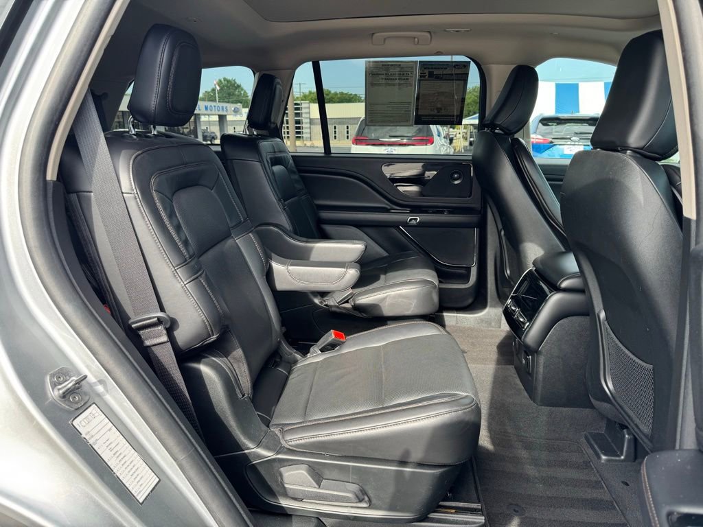 Used 2023 Lincoln Aviator Reserve image 12